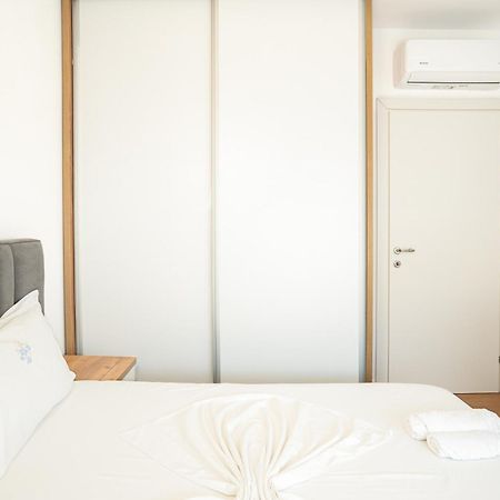 The Blue Pearl Apartment 2 Durres Bagian luar foto