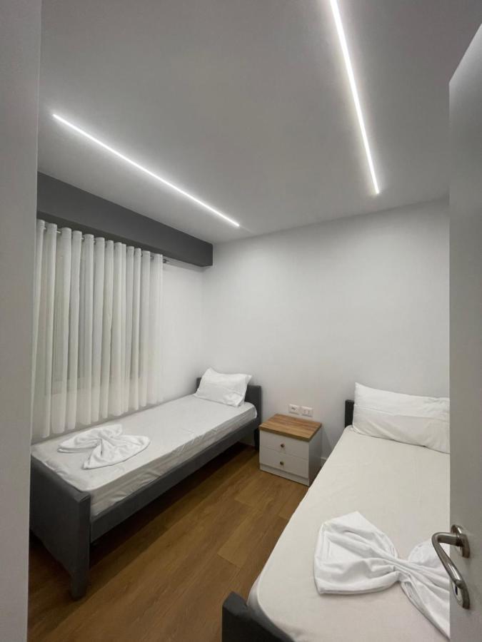 The Blue Pearl Apartment 2 Durres Bagian luar foto