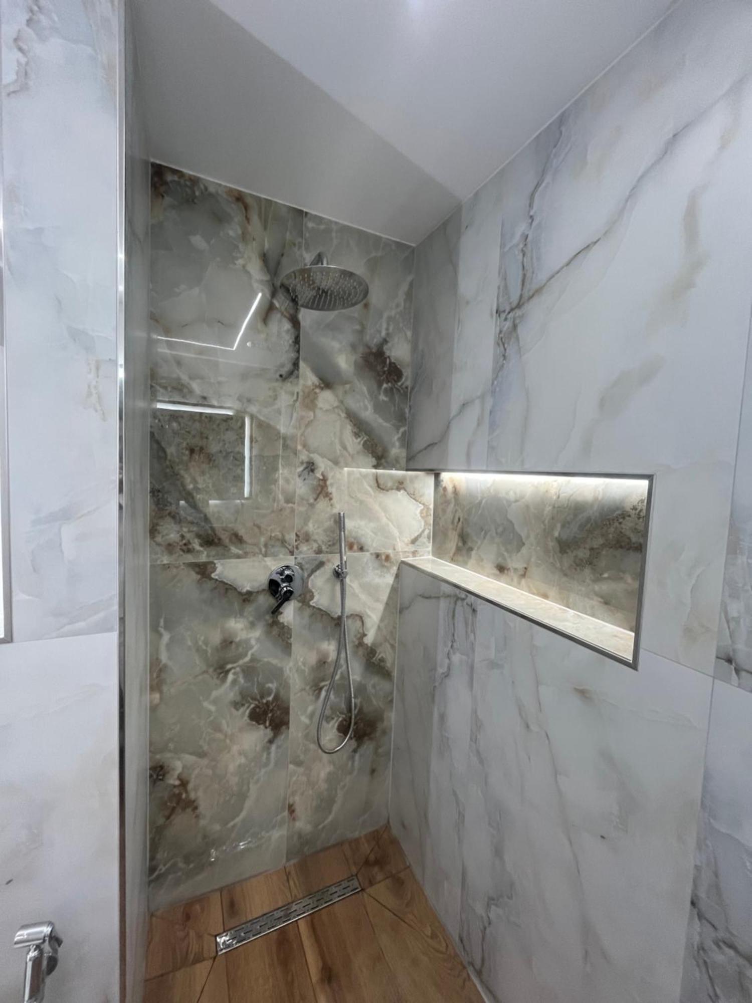 The Blue Pearl Apartment 2 Durres Bagian luar foto