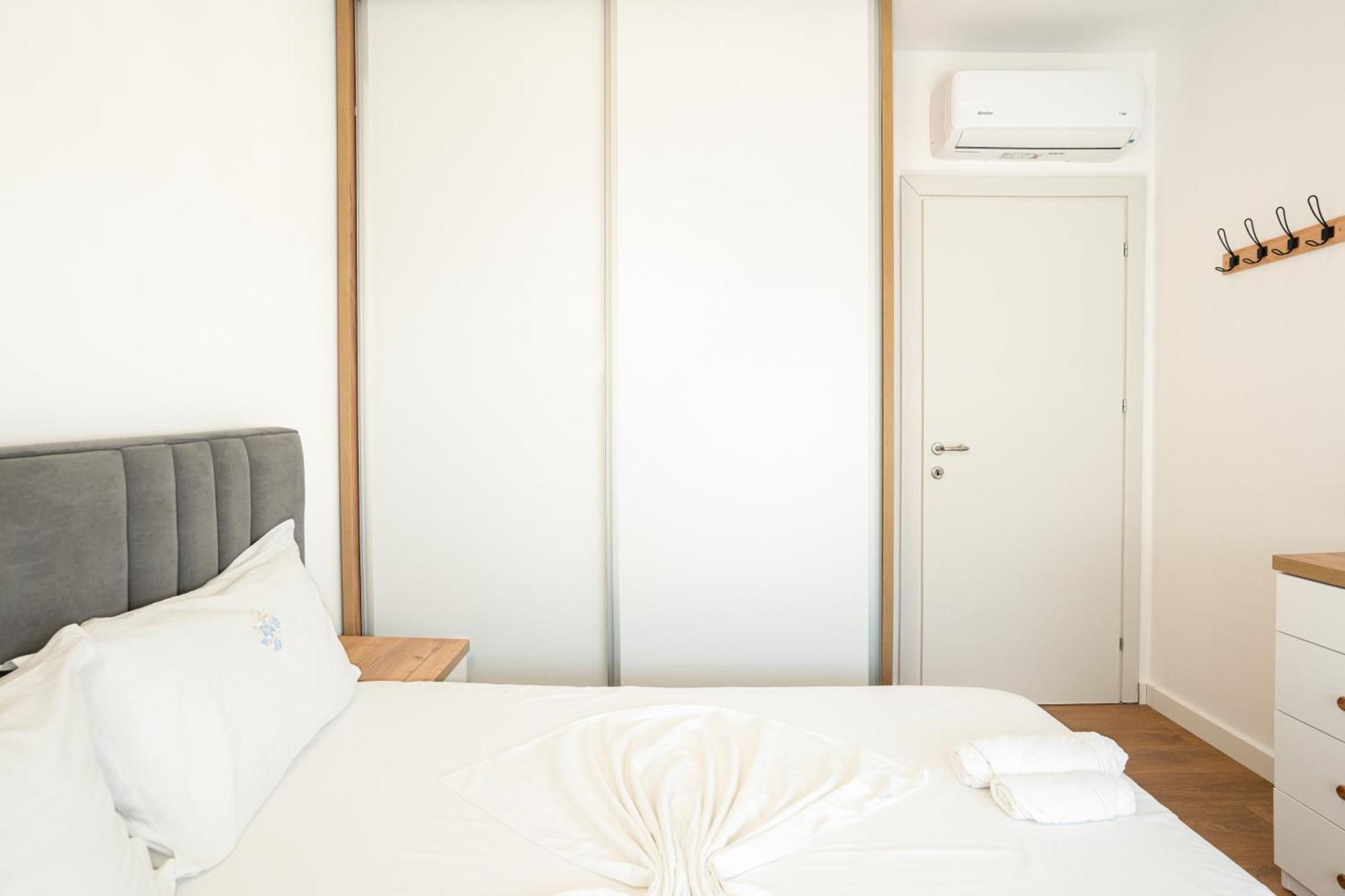The Blue Pearl Apartment 2 Durres Bagian luar foto