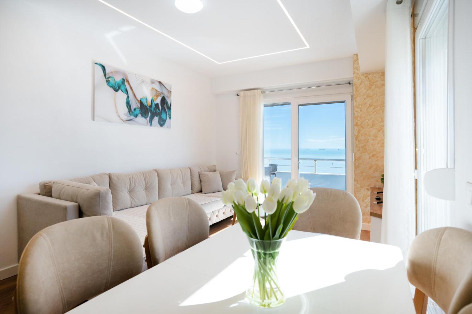 The Blue Pearl Apartment 2 Durres Bagian luar foto