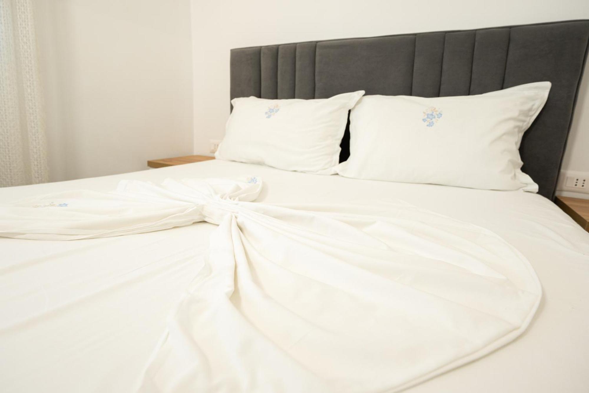 The Blue Pearl Apartment 2 Durres Bagian luar foto