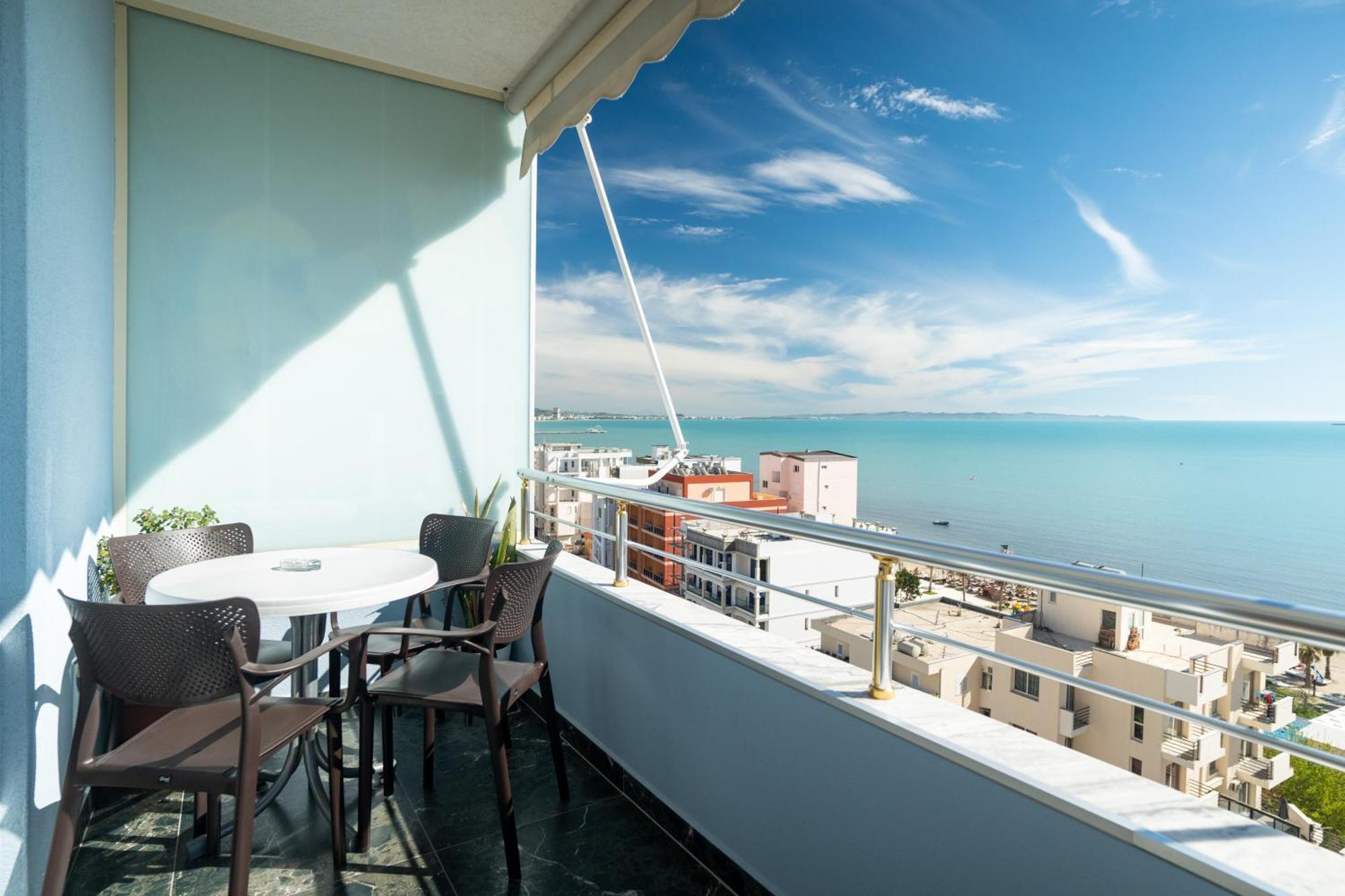 The Blue Pearl Apartment 2 Durres Bagian luar foto