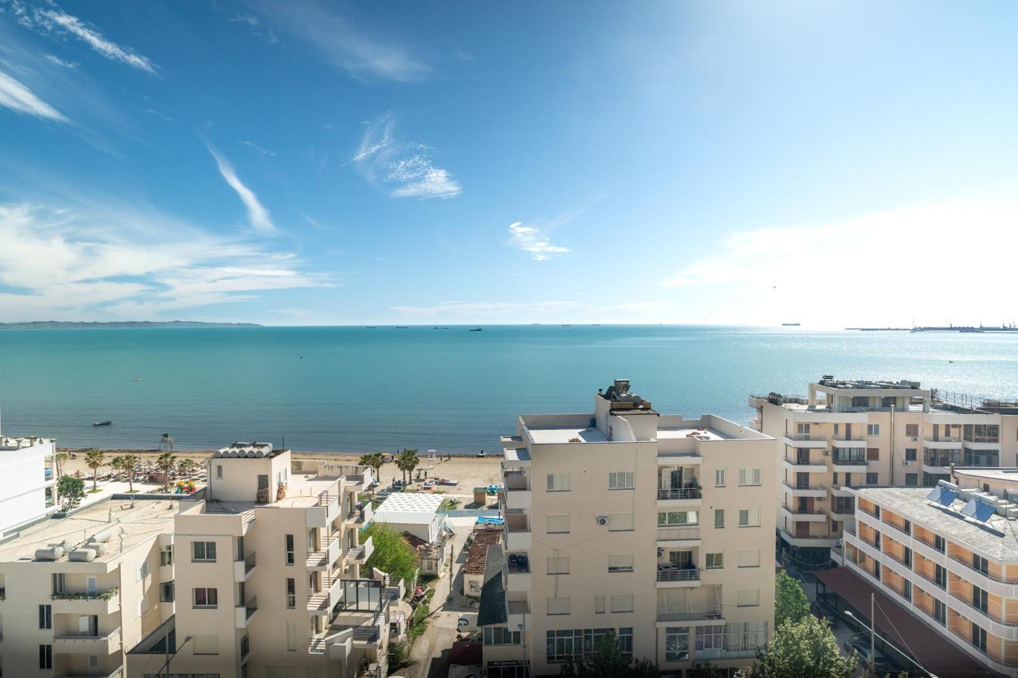 The Blue Pearl Apartment 2 Durres Bagian luar foto